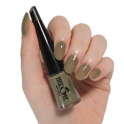 ネイルカラー マニキュア エローム HEROME テイクアウェイネイルカラーズ168 爪に塗布