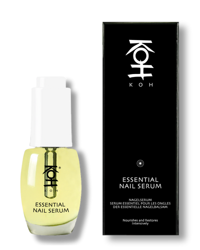 「エッセンシャルネイルセラム」ボトルと専用ケースの写真