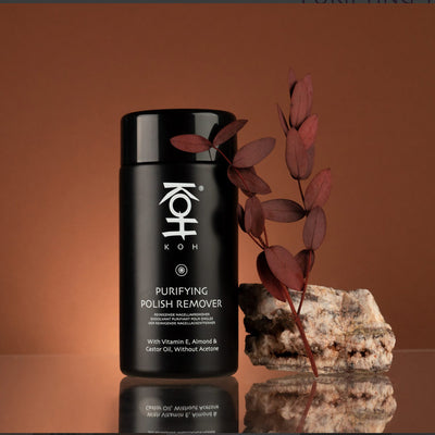 KOH ポリッシュリムーバー。保湿成分配合で爪の潤いを守る。